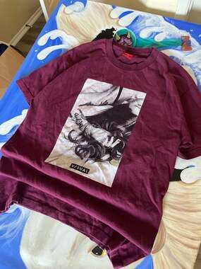 Vintage V/SUAL Graphic T-Shirt Maroon